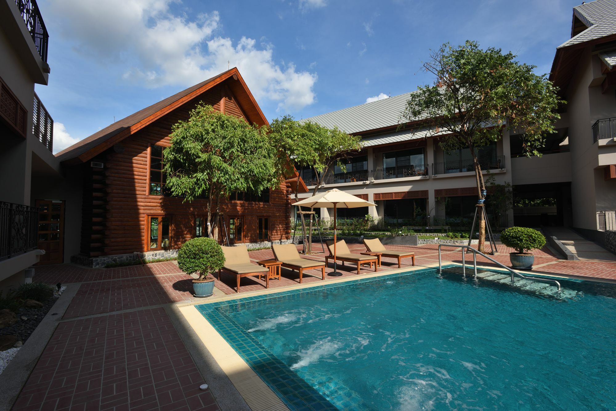קנצ'נבורי Plakan Resort מראה חיצוני תמונה